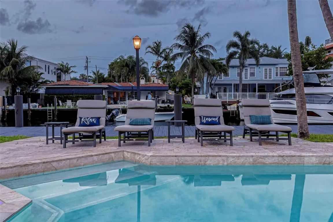 Waterfront Heated Pool & Hot TUB