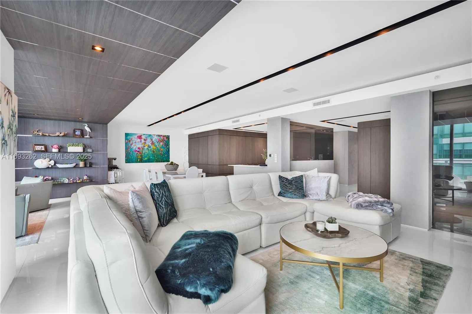 Photo 34
