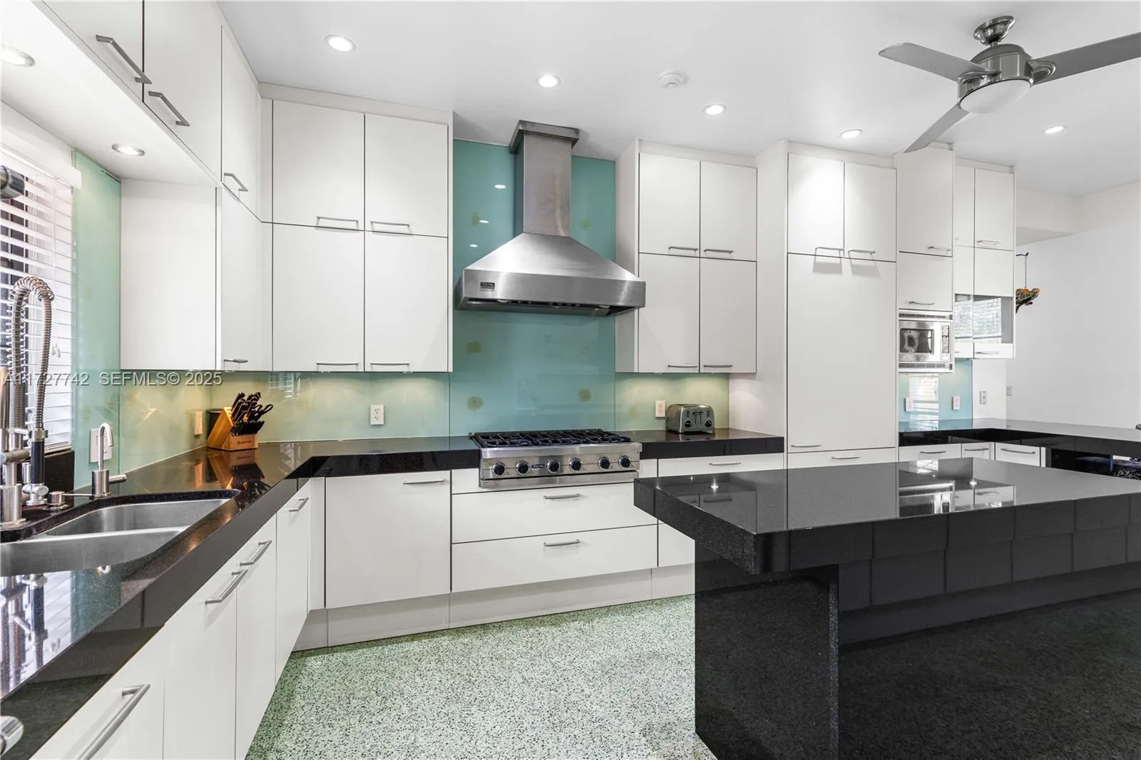 Property photo 12