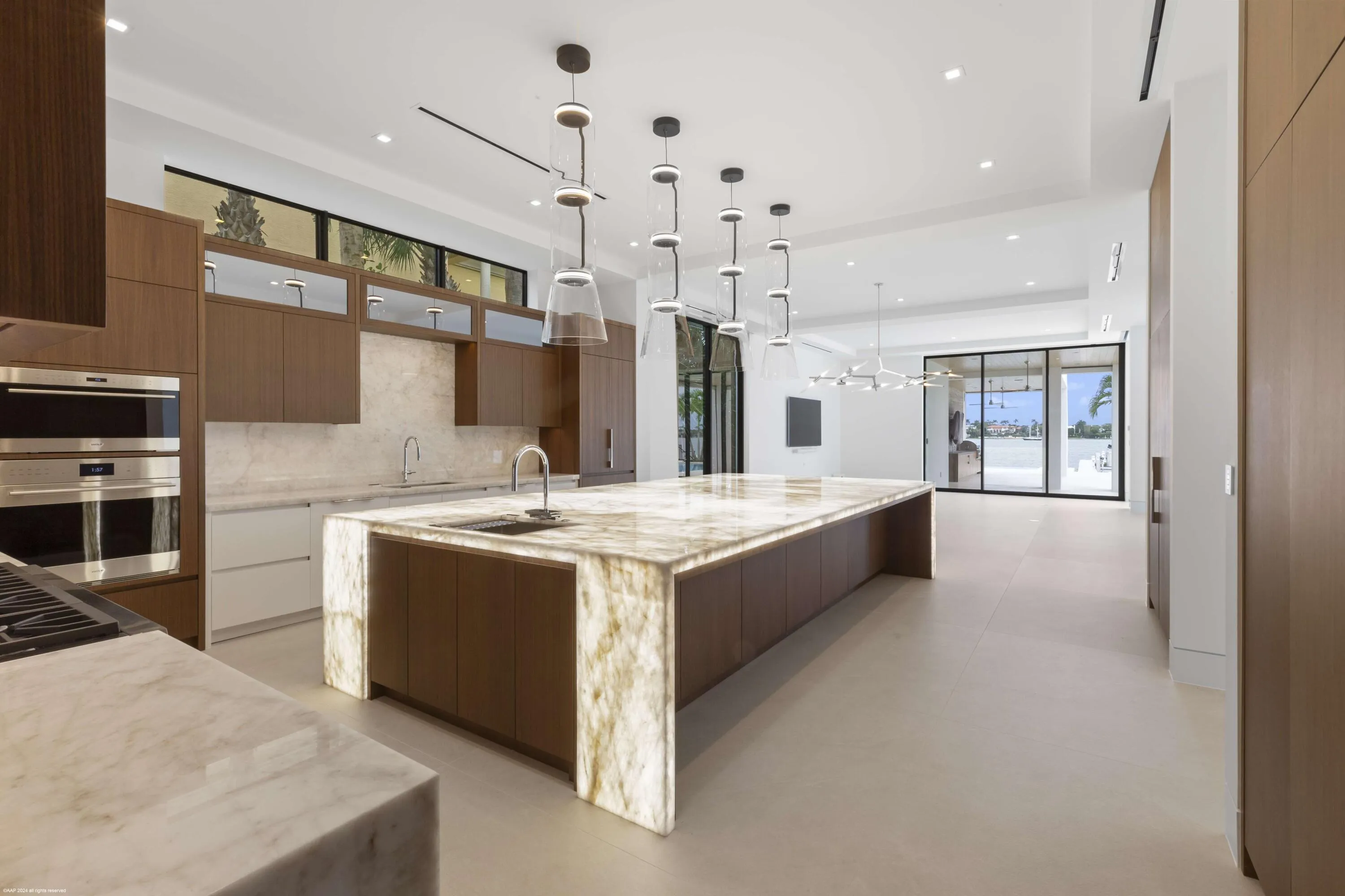 2914 N Flagler Dr 053