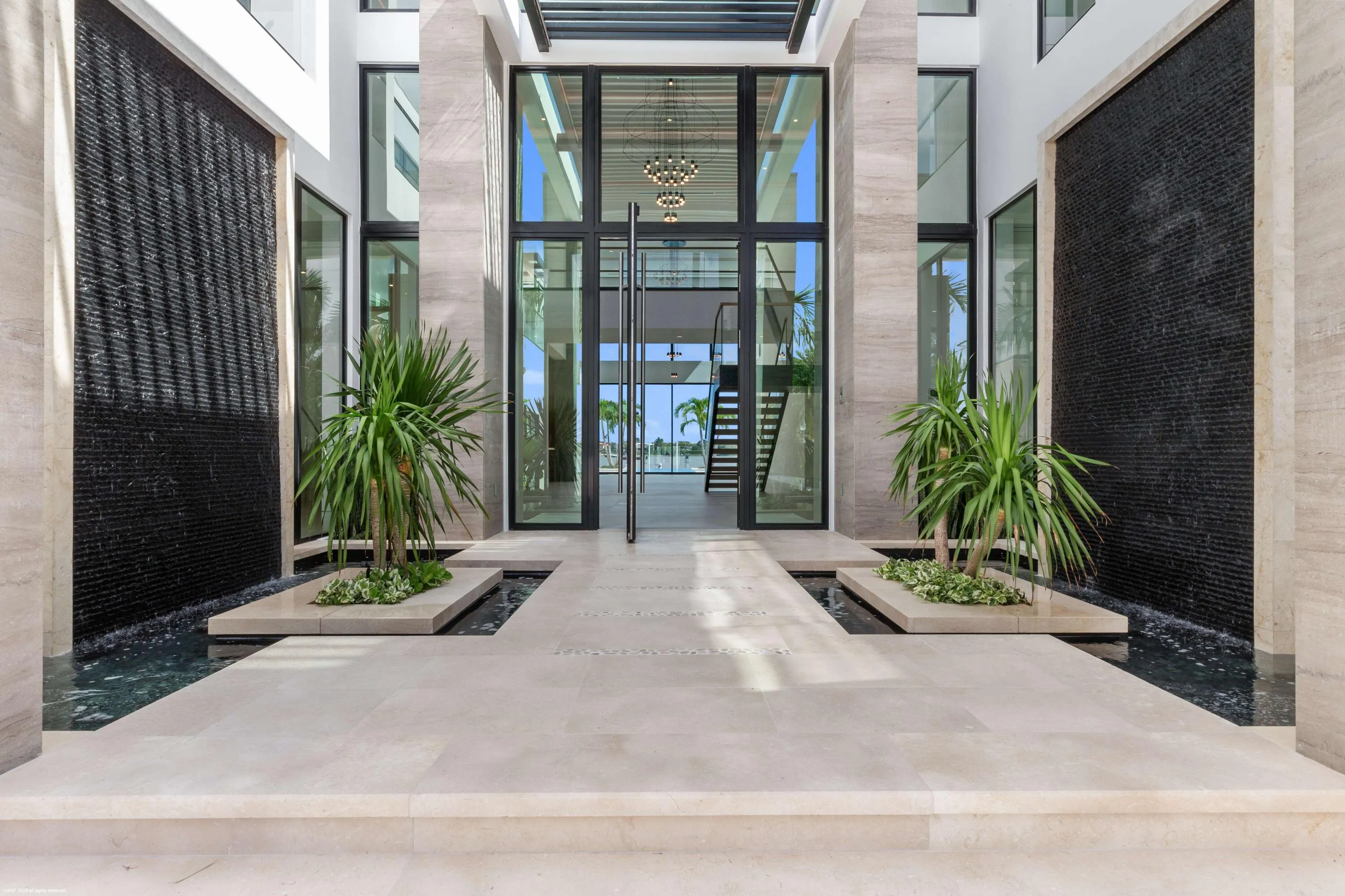 2914 N Flagler Dr 027