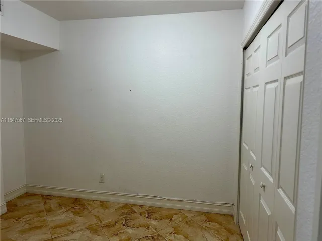 THIRD B-ROOM