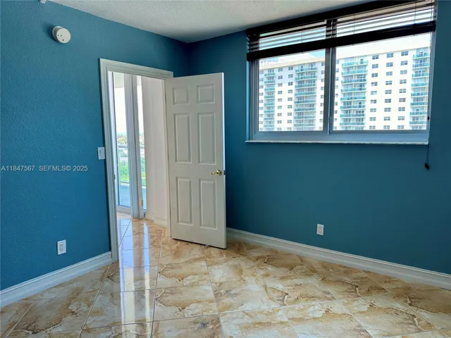 SECOND ROOM