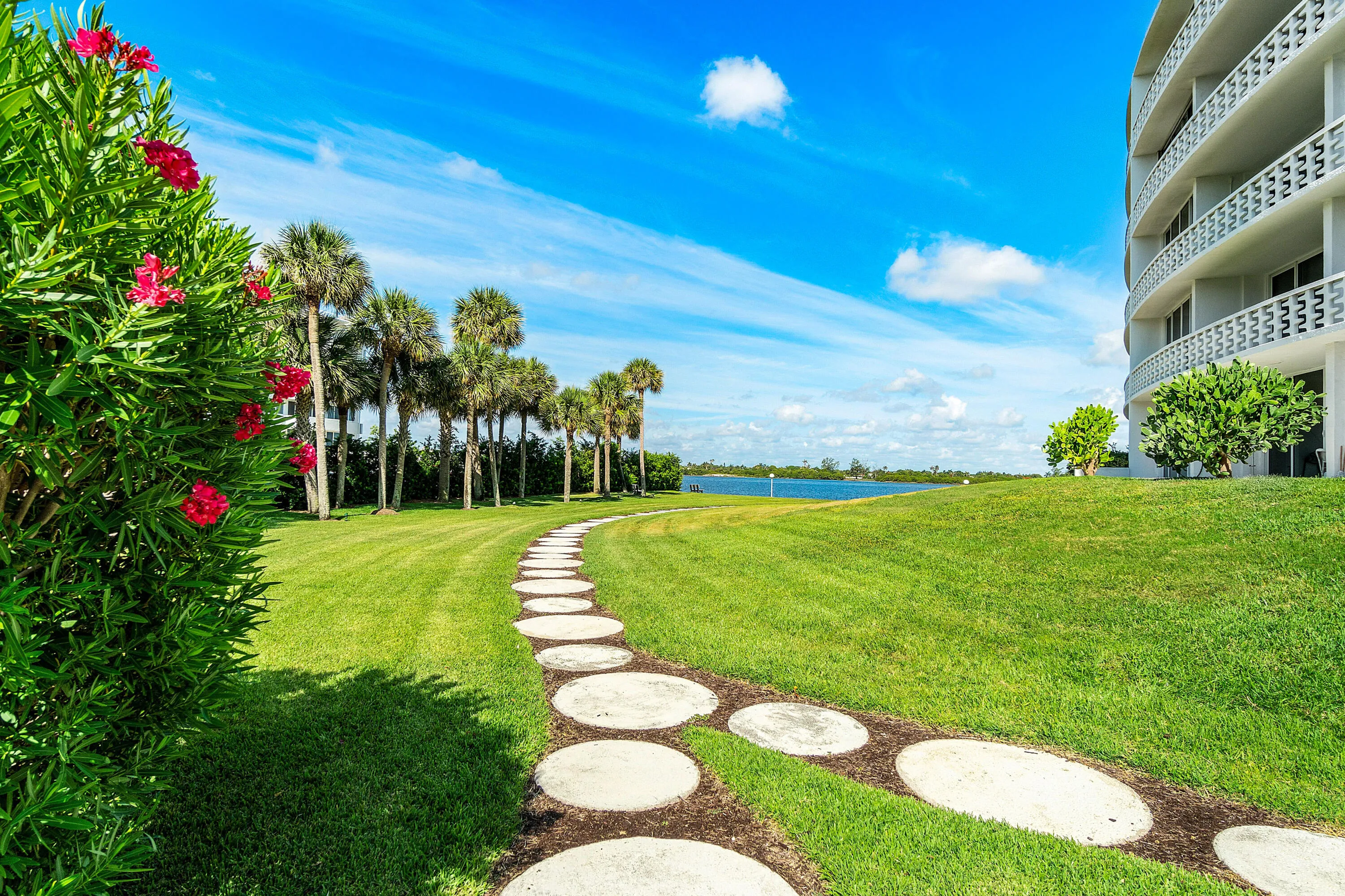 Path to Intracoastal