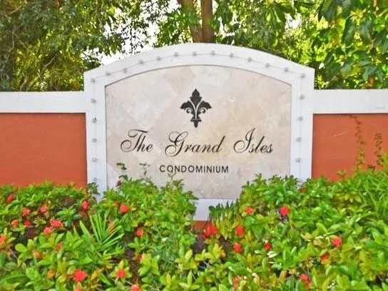 Grand Isles Condominium Sign