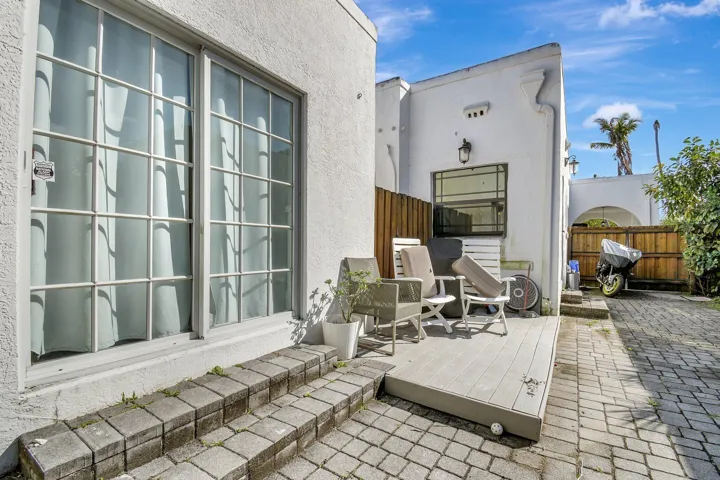 1513 Adams Street