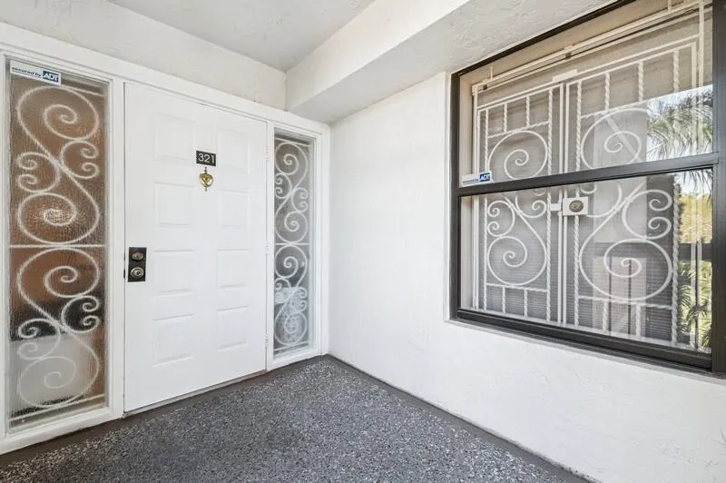 3rd Floor Corner