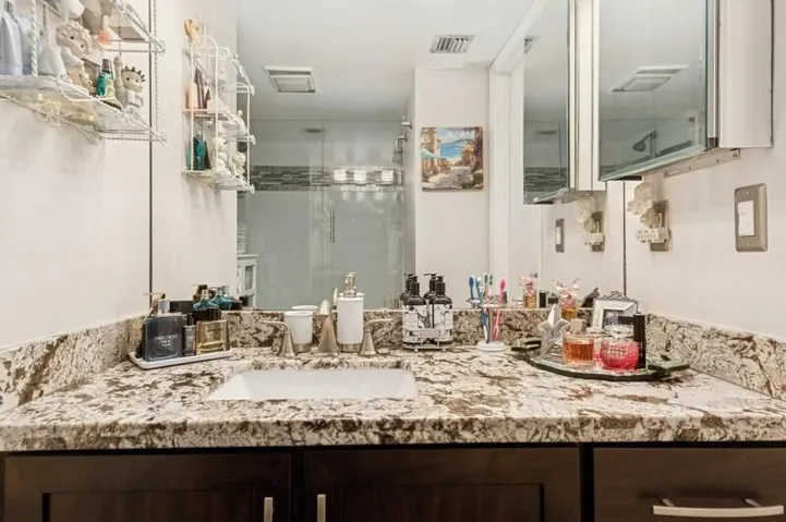 2nd Bathroom