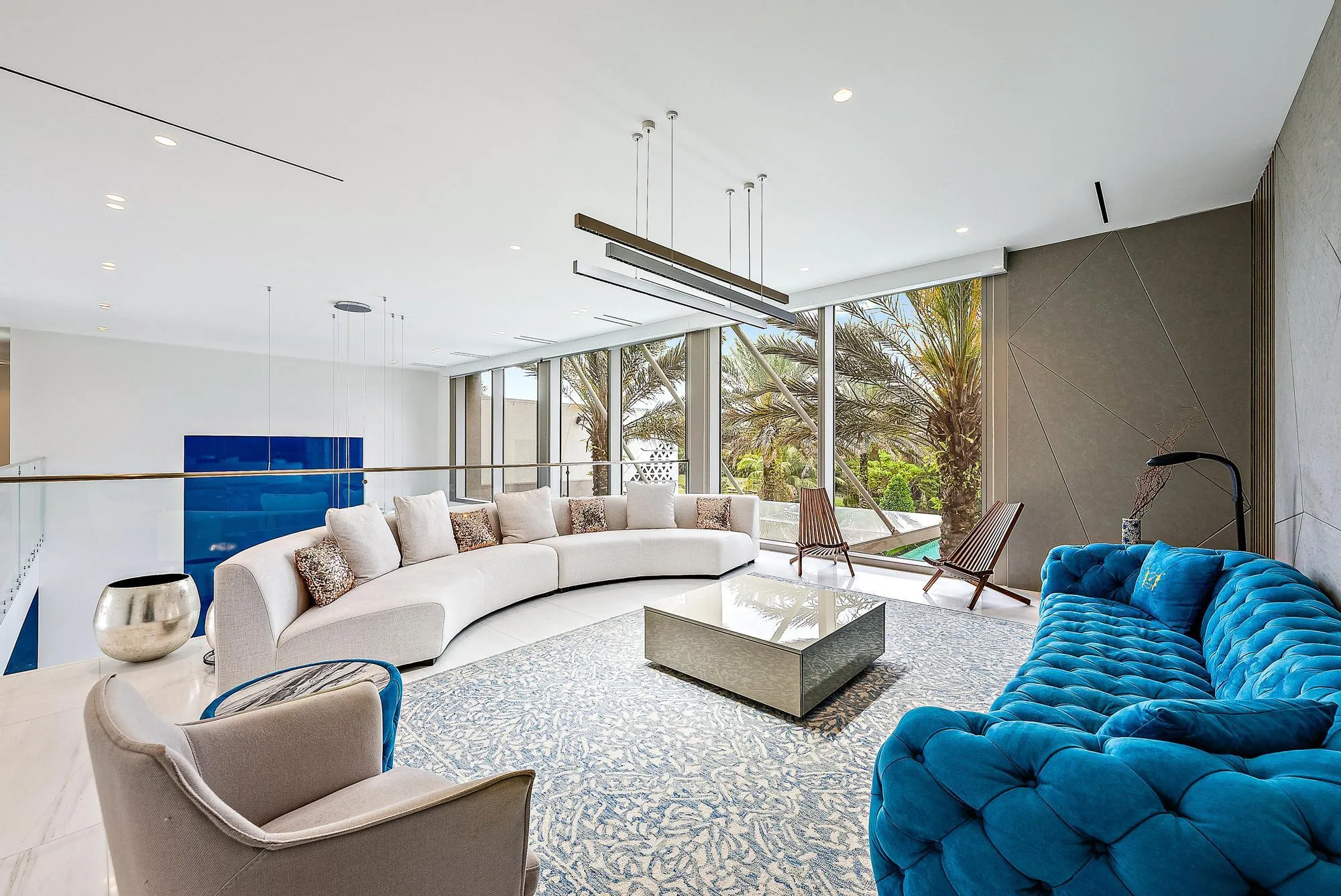 Upstairs loft/lounge