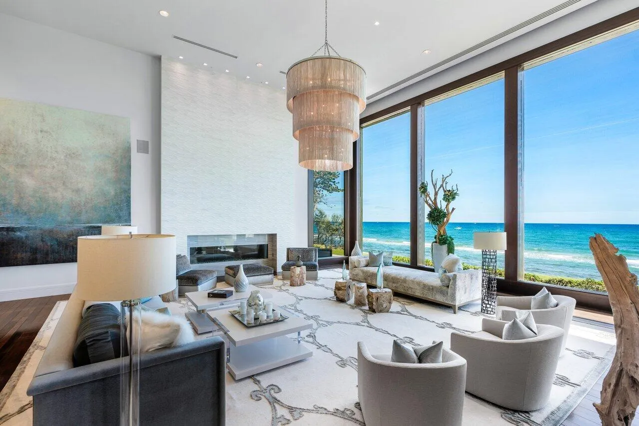 Great Living Room Ocean