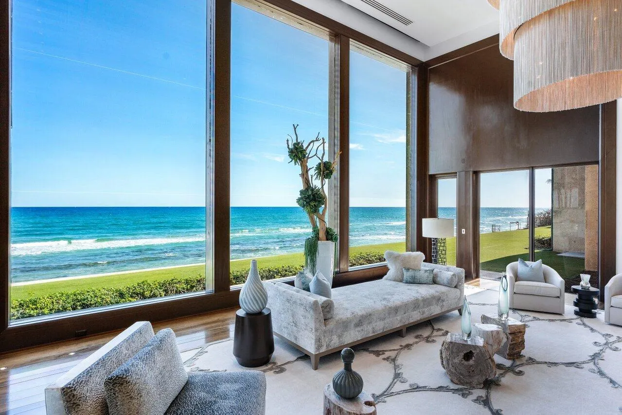 Great Living Room Ocean