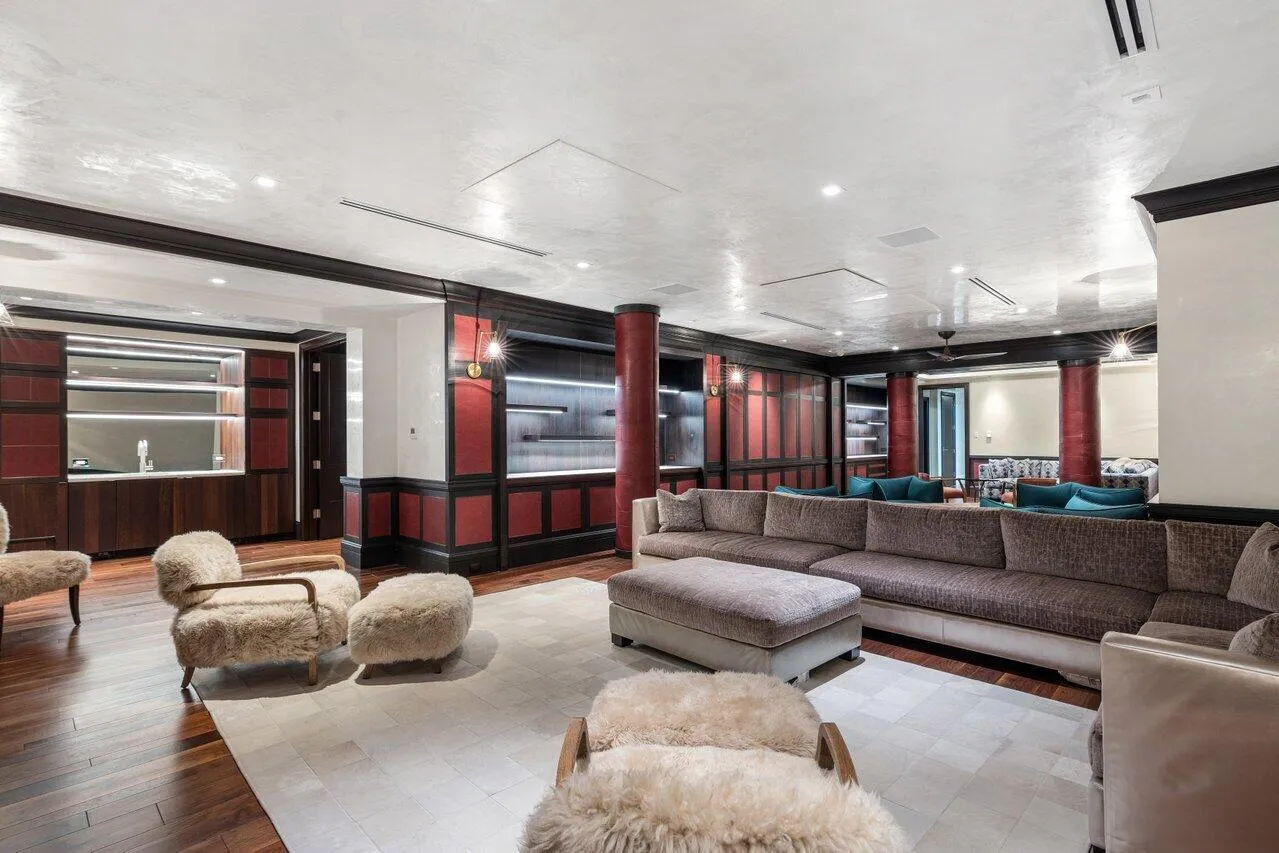Movie/Club Room