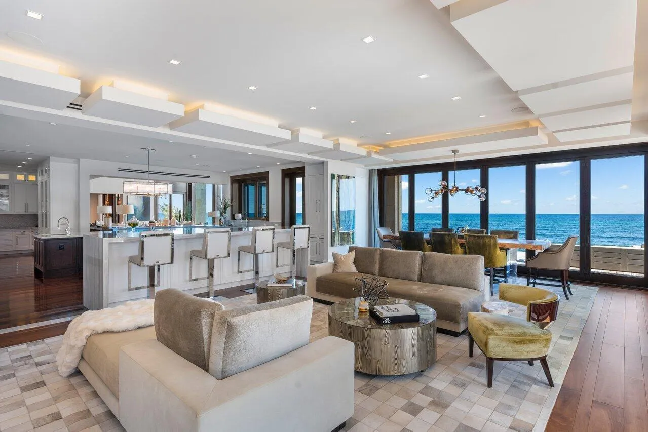 Ocean Club Room