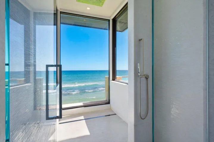 Grand Primary Ocean Rain Shower