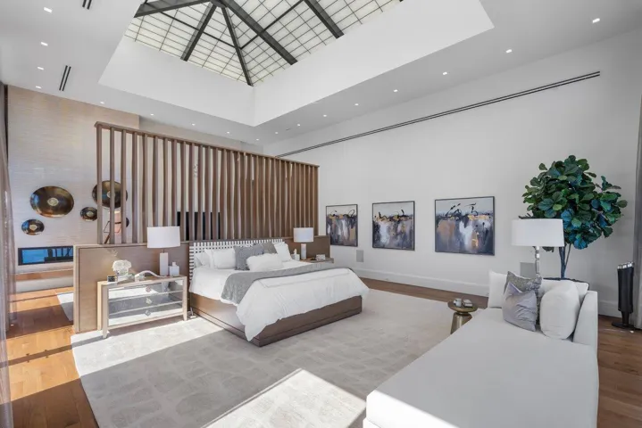 Grand Primary Ocean Suite