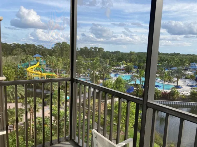 Views 03