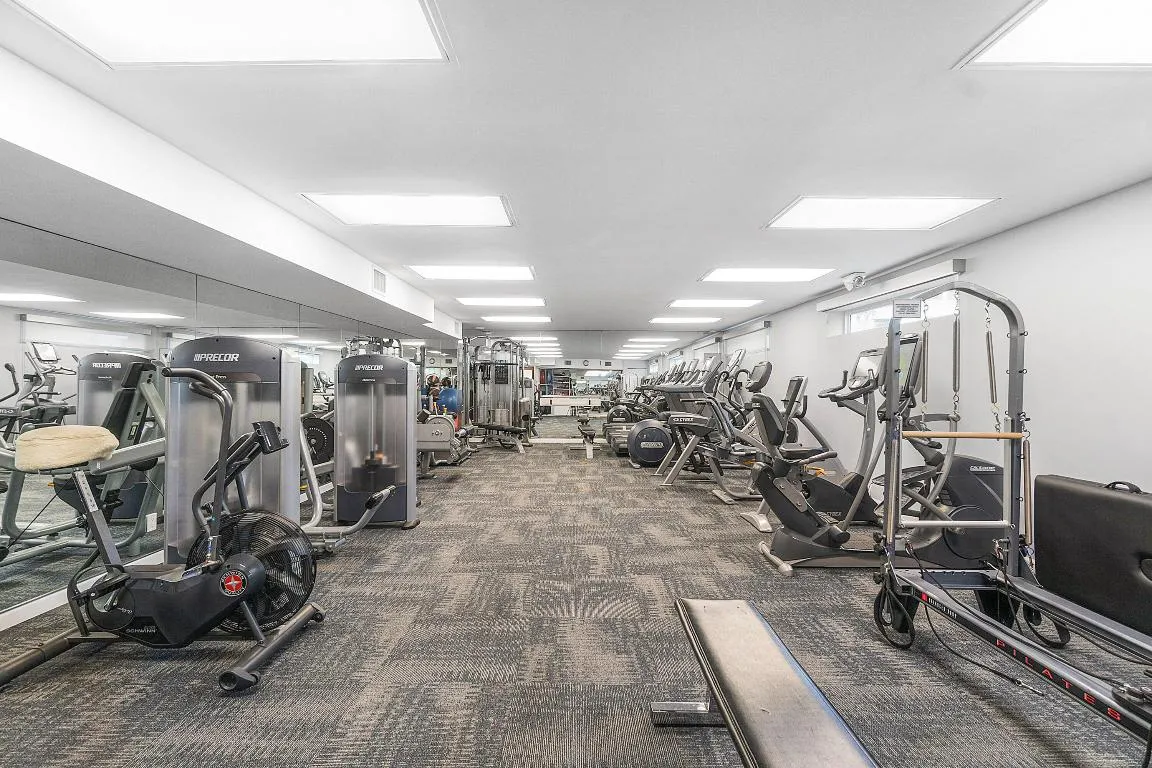 041-150BradleyPlace-101-PalmBeach-FL-334