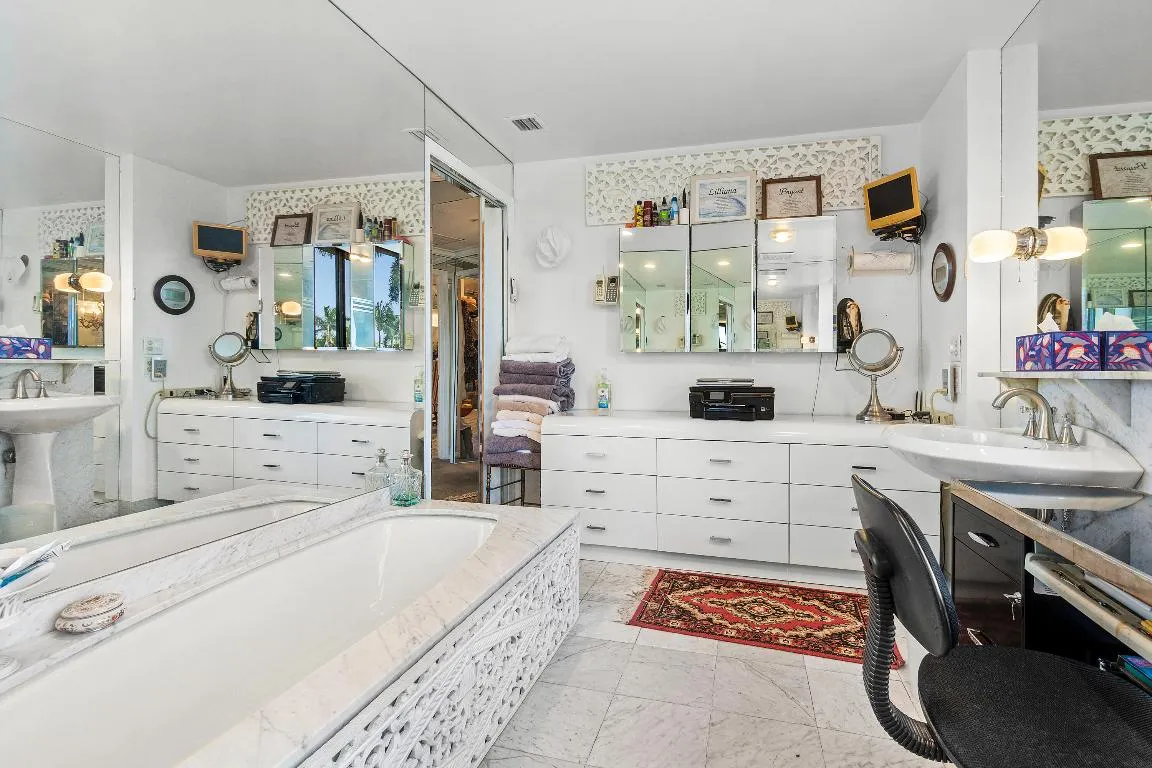 033-150BradleyPlace-101-PalmBeach-FL-334