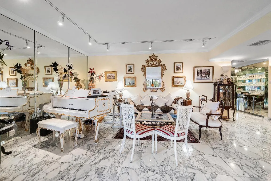 021-150BradleyPlace-101-PalmBeach-FL-334