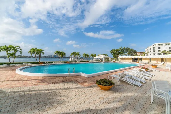 045-150BradleyPlace-101-PalmBeach-FL-334