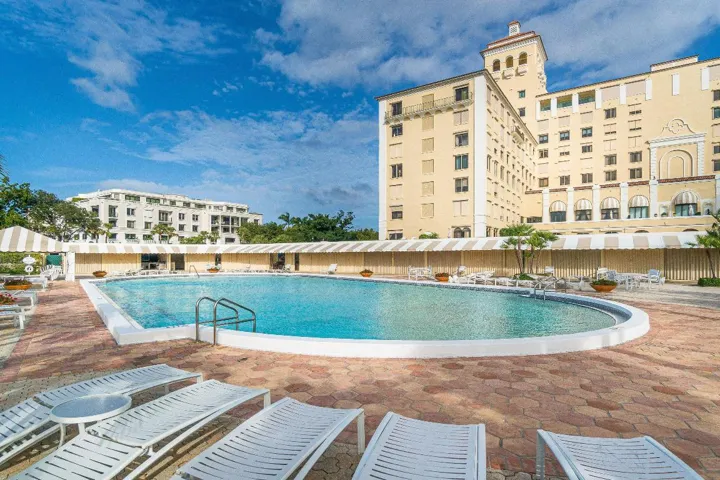 044-150BradleyPlace-101-PalmBeach-FL-334