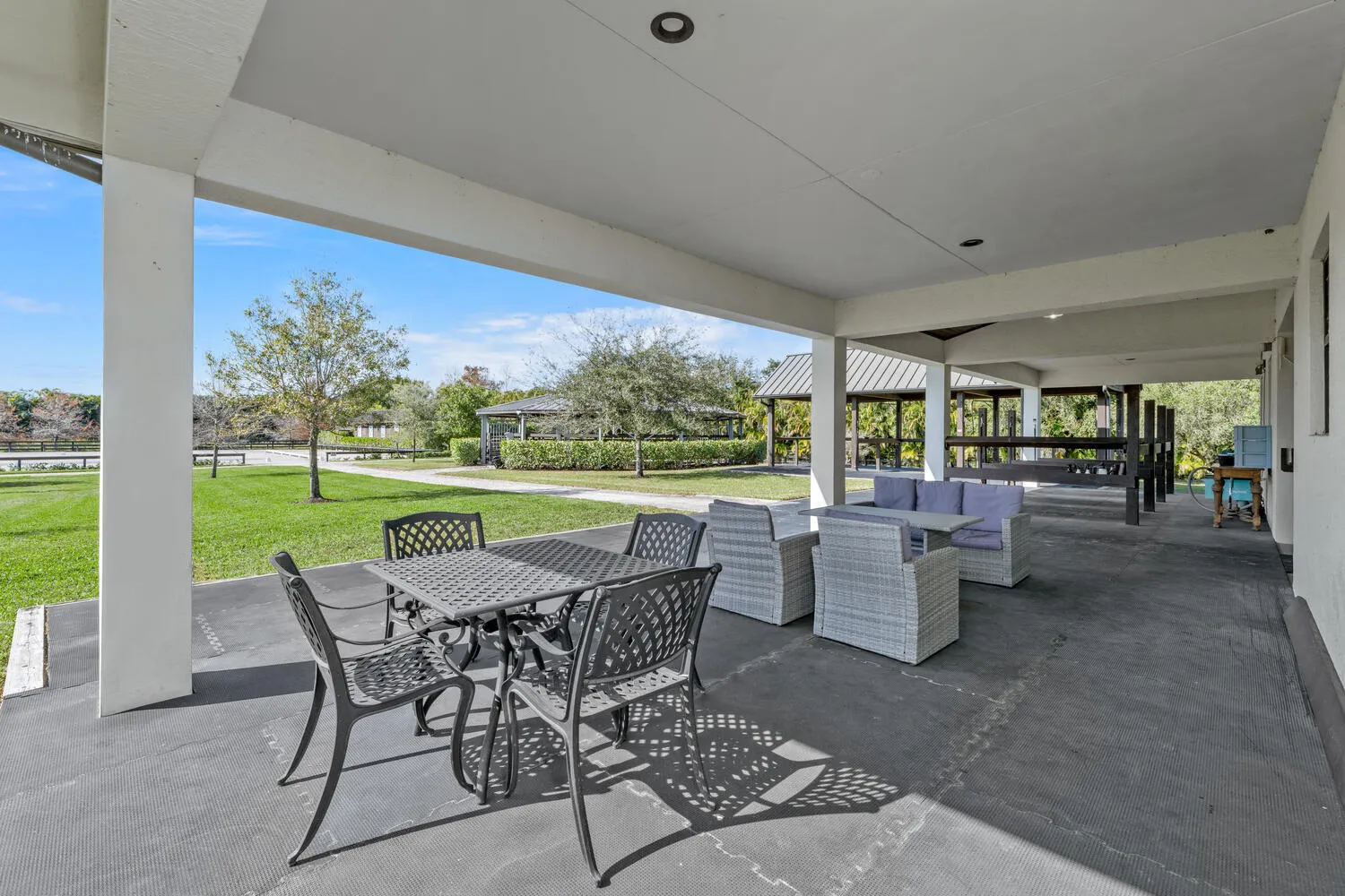 4915 Stables Way Wellington FL-large-050