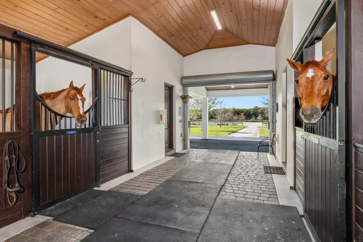 4915 Stables Way Wellington FL-large-043