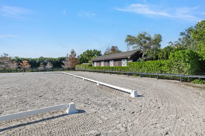 4915 Stables Way Wellington FL-large-082