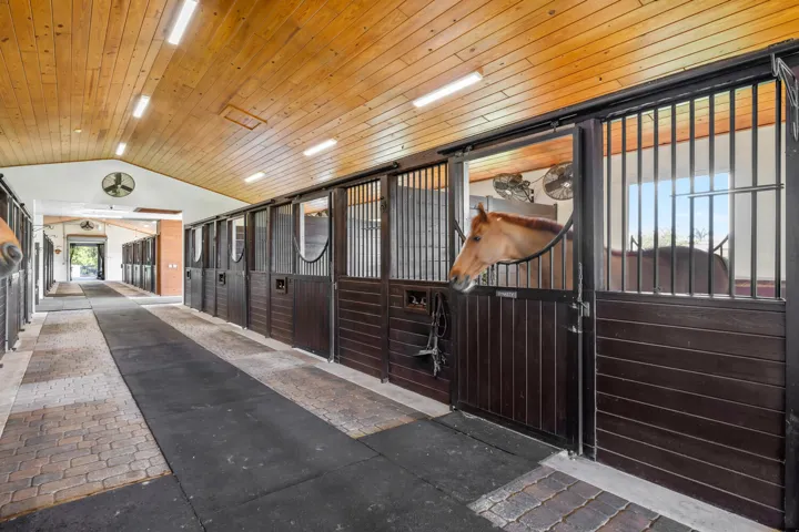 4915 Stables Way Wellington FL-large-045