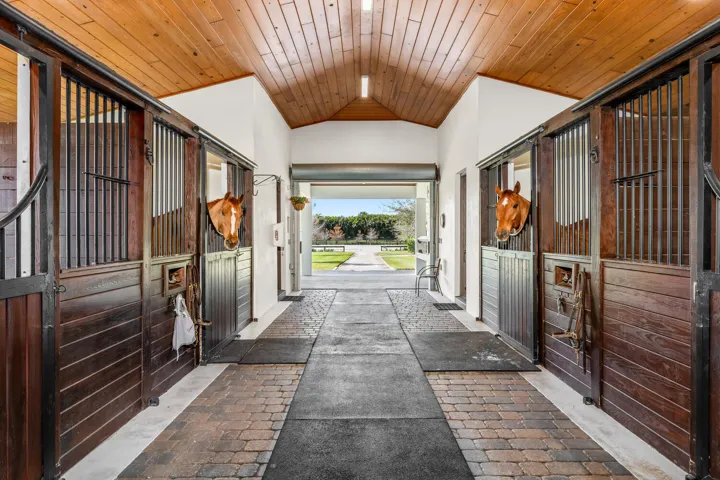 4915 Stables Way Wellington FL-large-040