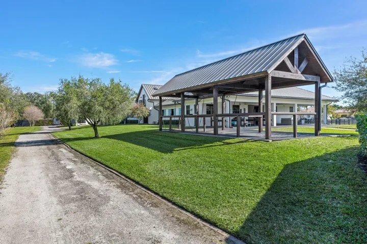 4915 Stables Way Wellington FL-large-062