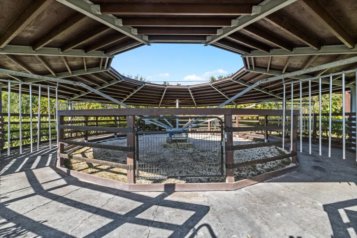 4915 Stables Way Wellington FL-large-081