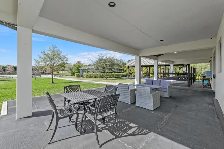 4915 Stables Way Wellington FL-large-050