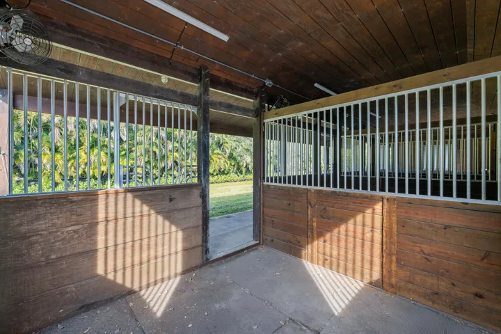 4915 Stables Way Wellington FL-large-091