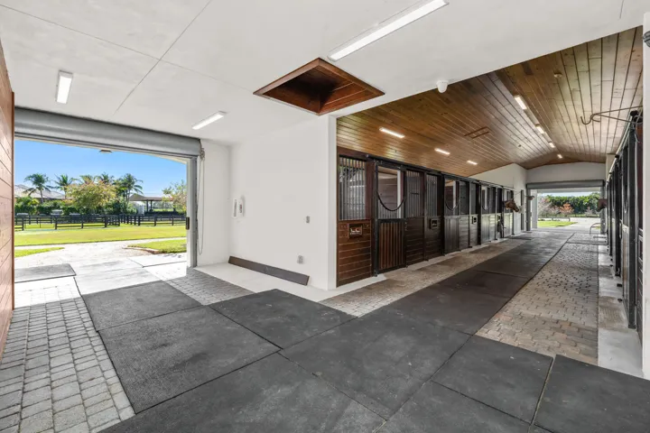 4915 Stables Way Wellington FL-large-033