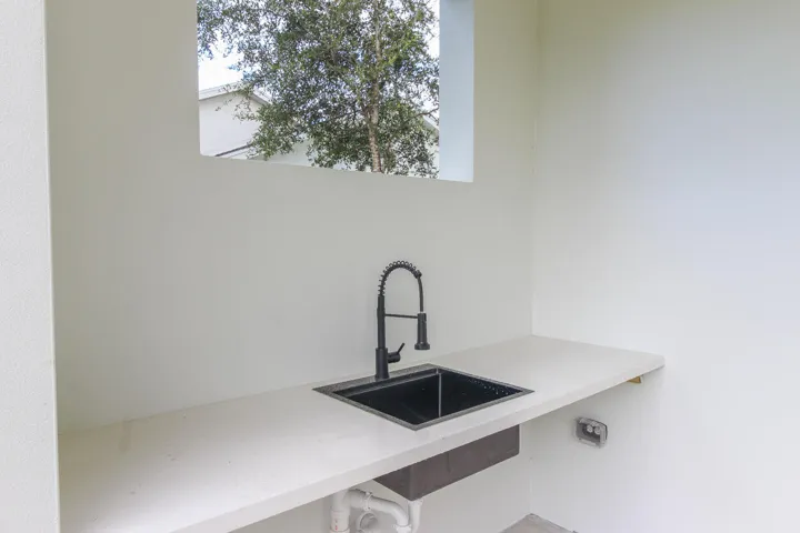 Outdoor Kitchen