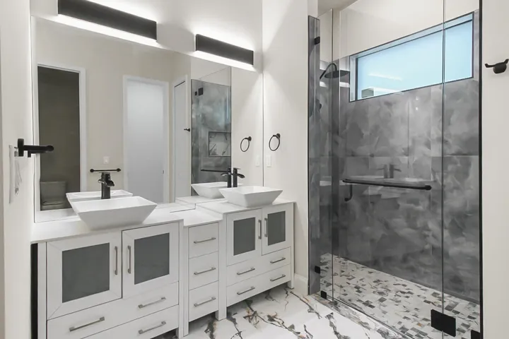 Master Vanity