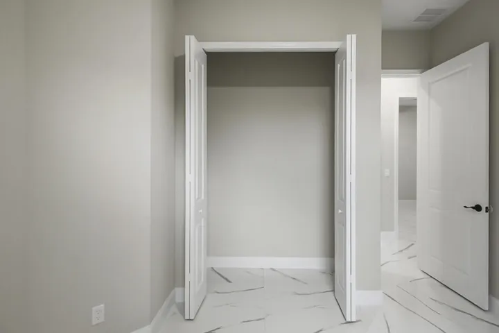 Bedroom - 3 Closet