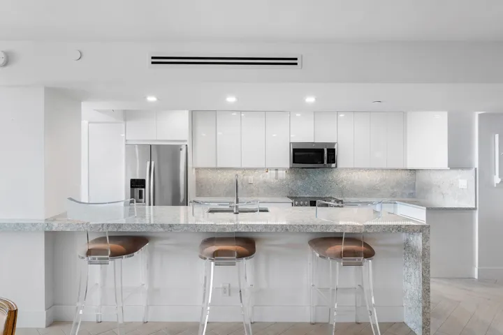 Gorgeous Renovated Kitchen