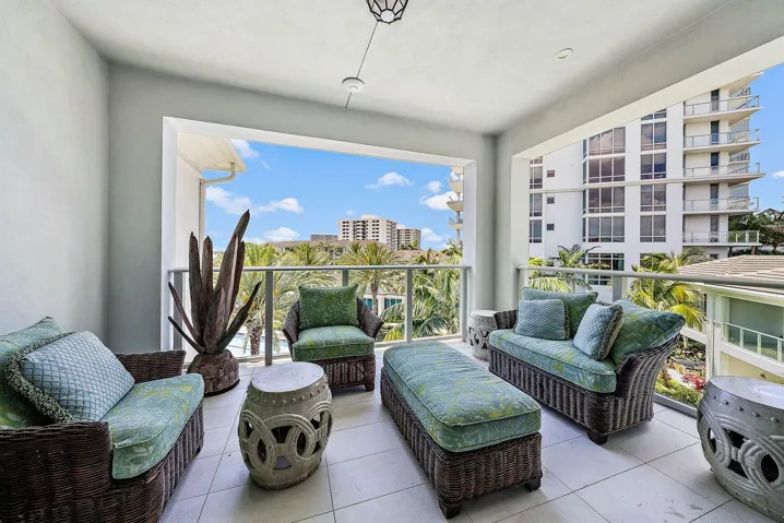 110 Water Club Ct-19-MLS