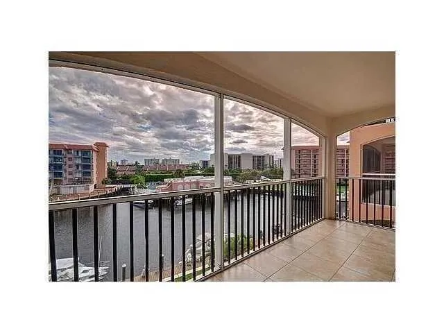 Screened Patio