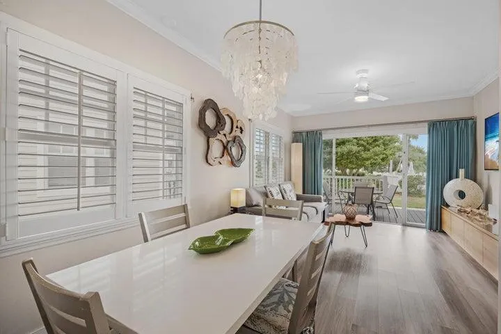 Dining​​‌​​​​‌​​‌‌​‌‌​​​‌‌​‌​‌​‌​​​‌​​ table