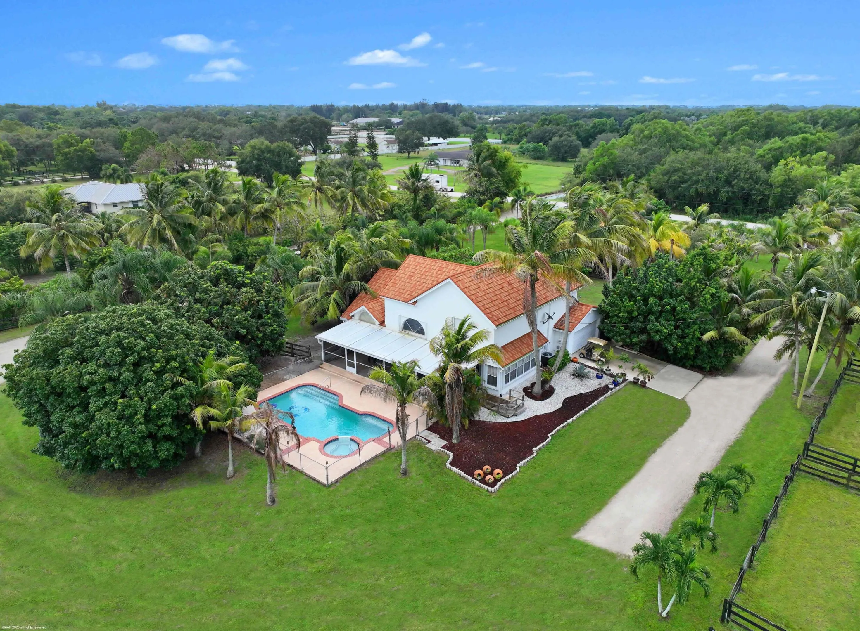 16559 Rustic Rd 007