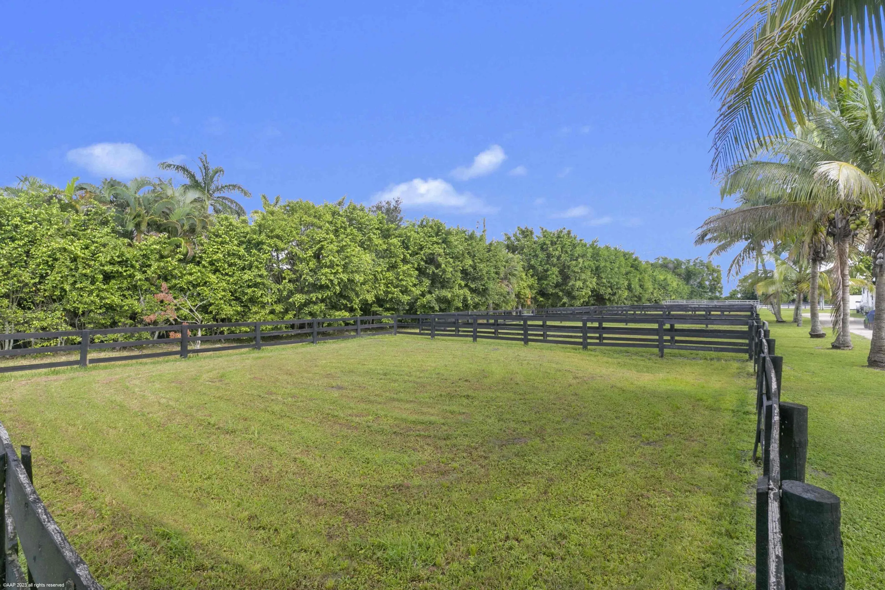 16559 Rustick Rd 081
