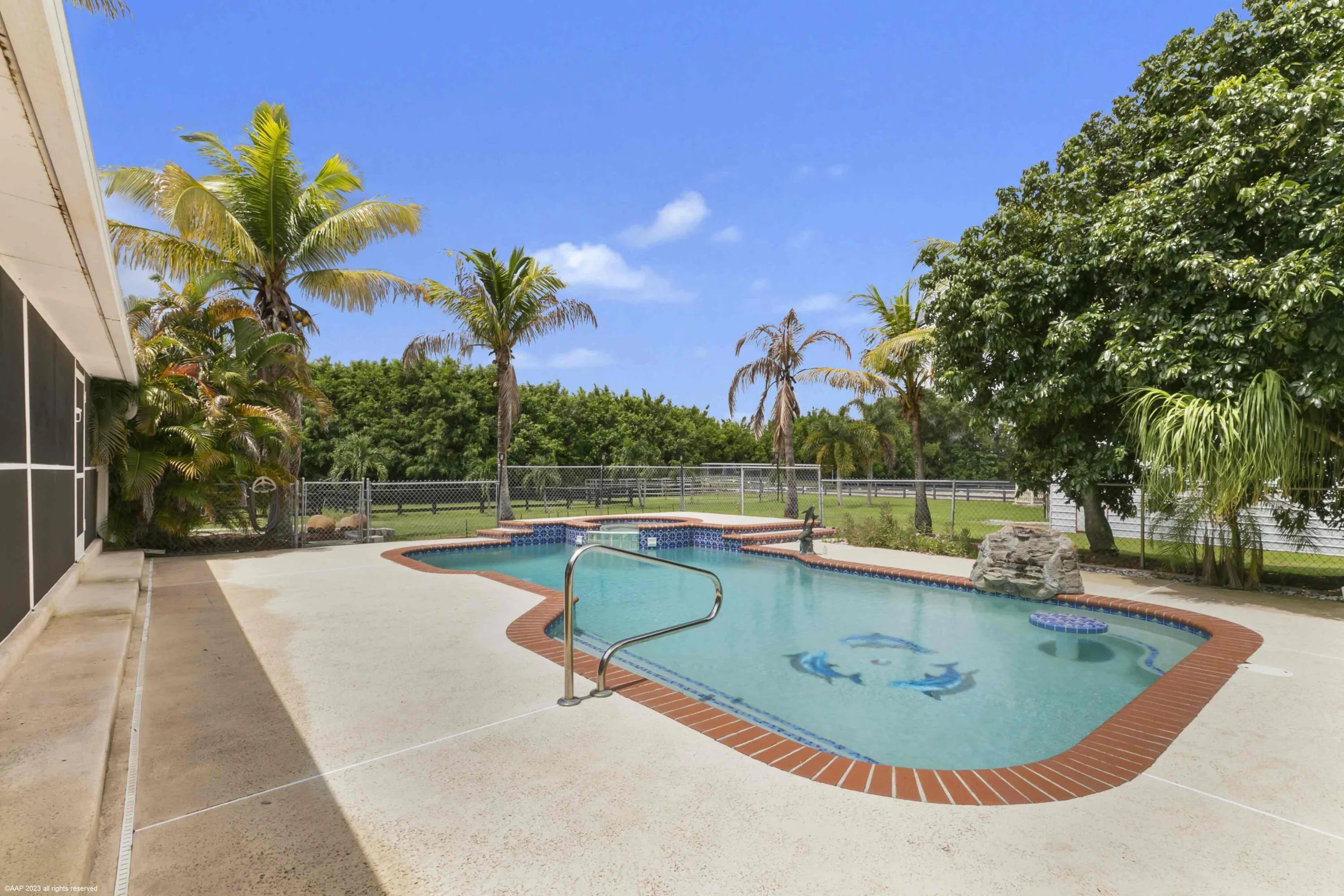 16559 Rustic Rd 048