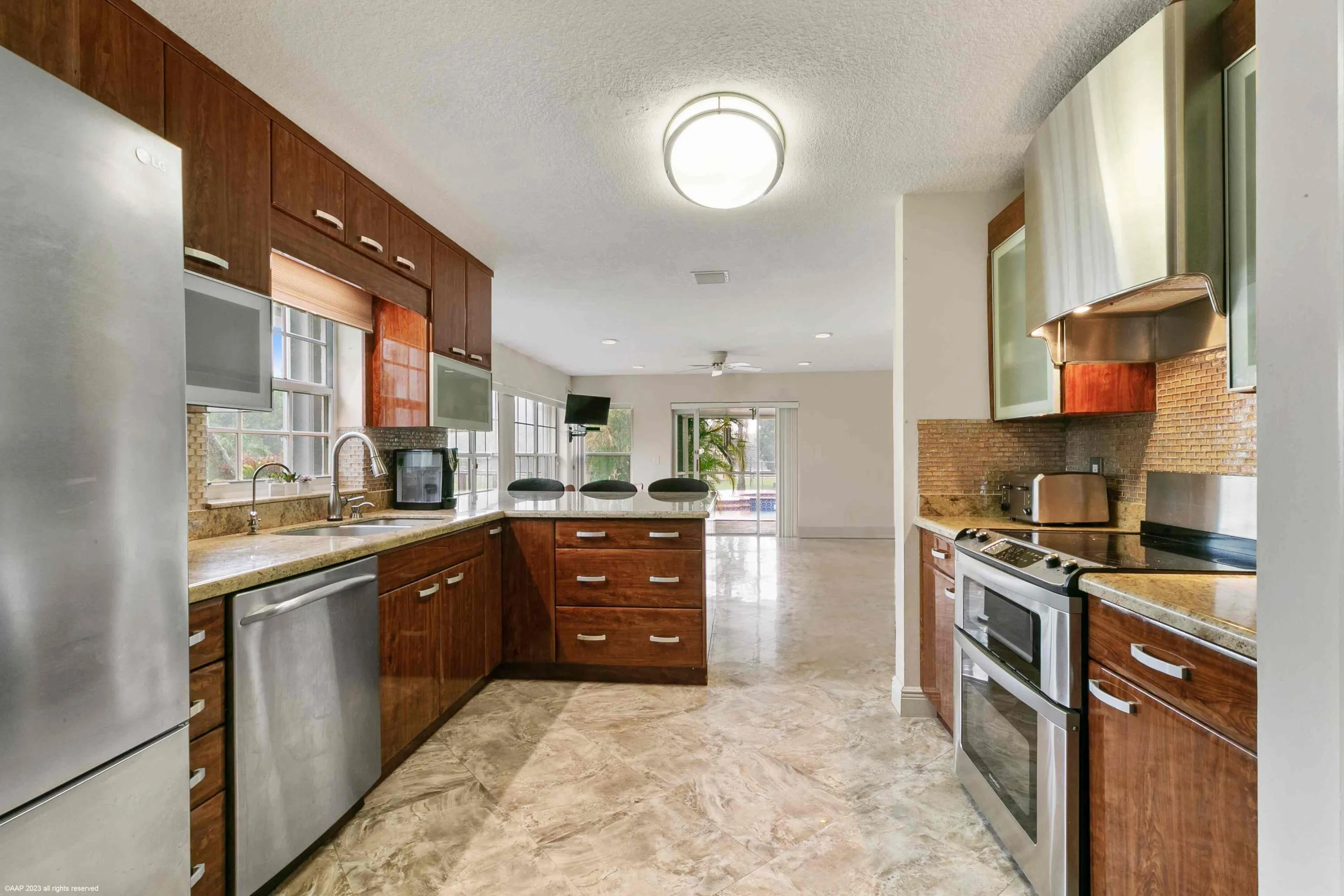 16559 Rustick Rd 024