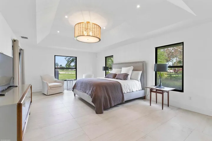 15455 DE Havilland Ct 029