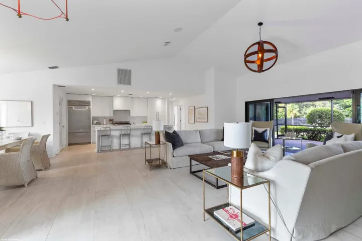 15455 DE Havilland Ct 019