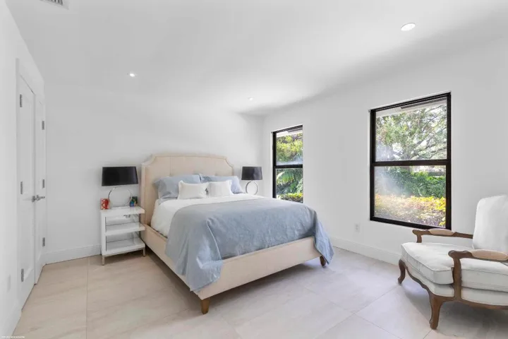 15455 DE Havilland Ct 037
