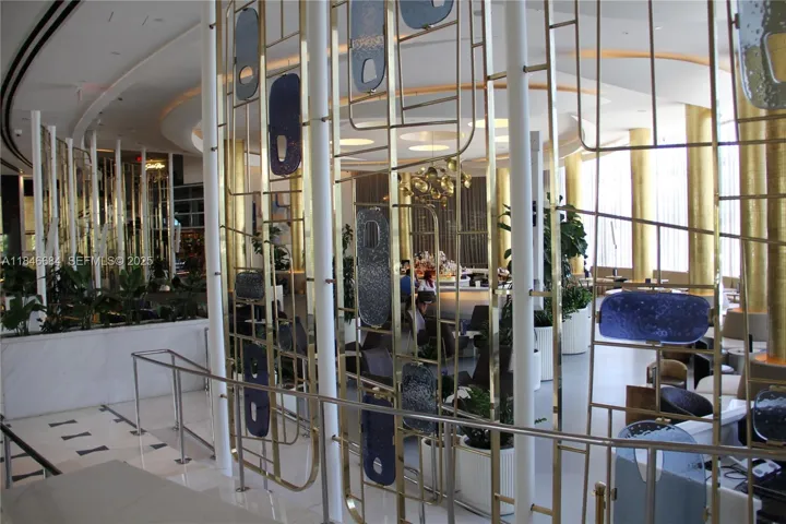 Bleau Bar